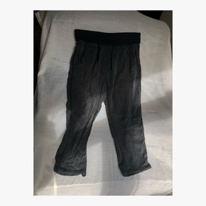 Lululemon High Wasted Capri Length Joggers